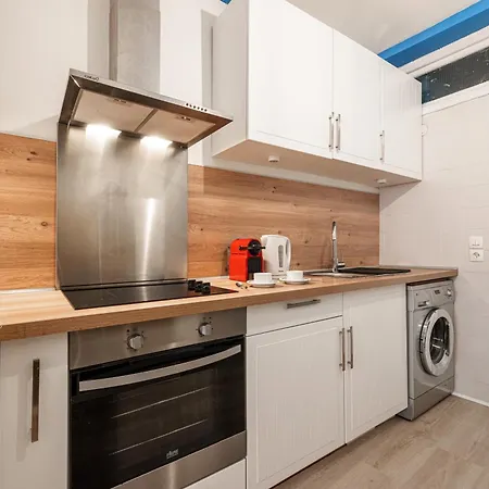 Apartment Large 100m From The